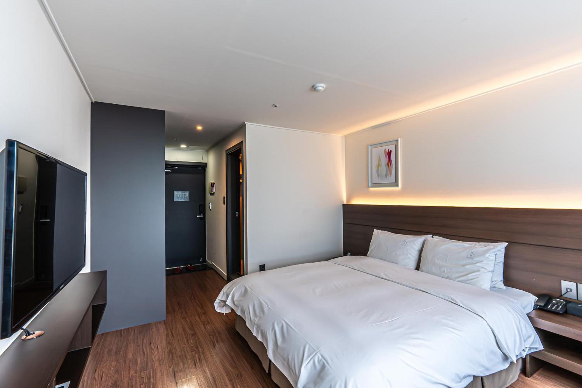 Hotel The Grang Jungmun Seogwipo Exteriör bild