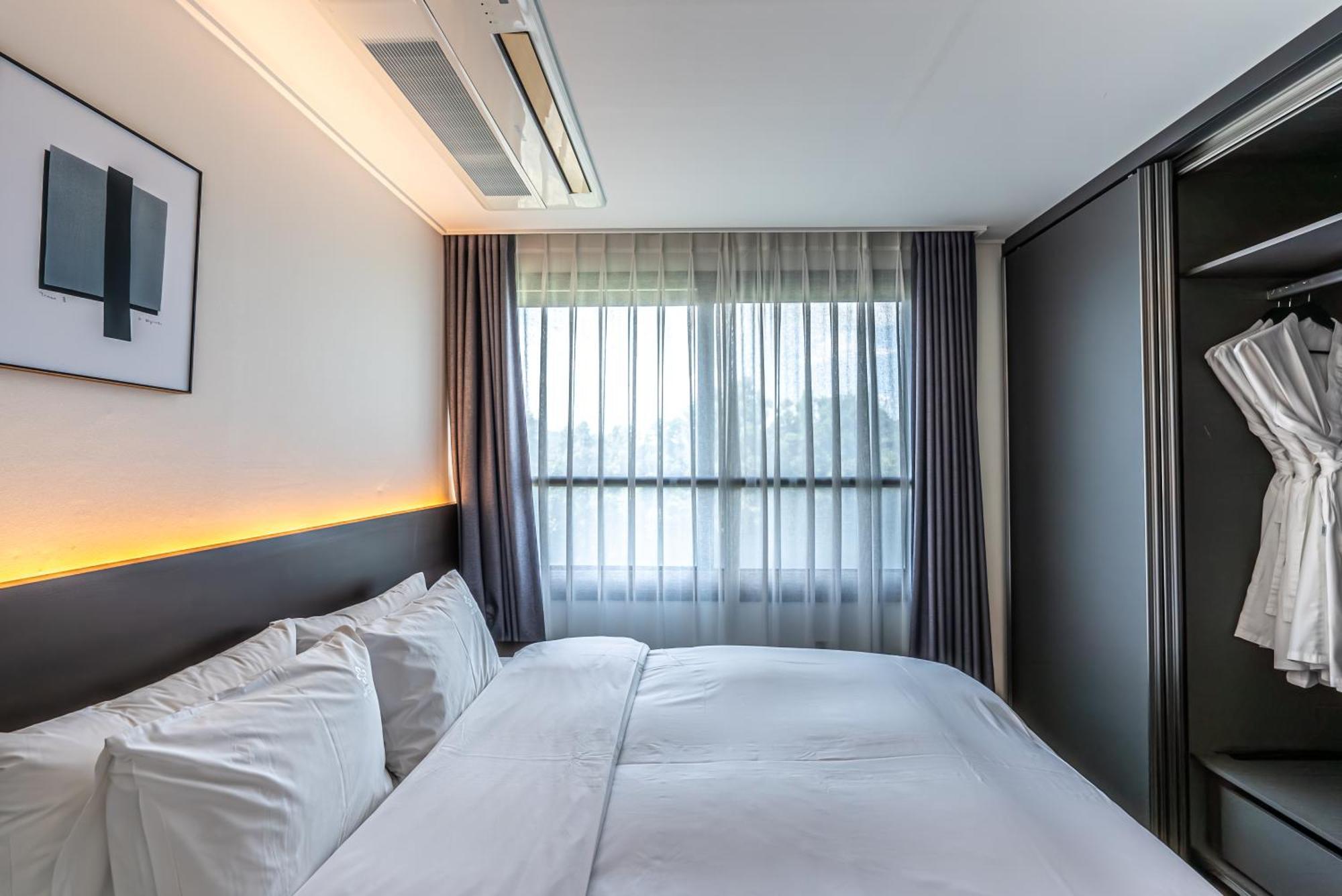 Hotel The Grang Jungmun Seogwipo Exteriör bild
