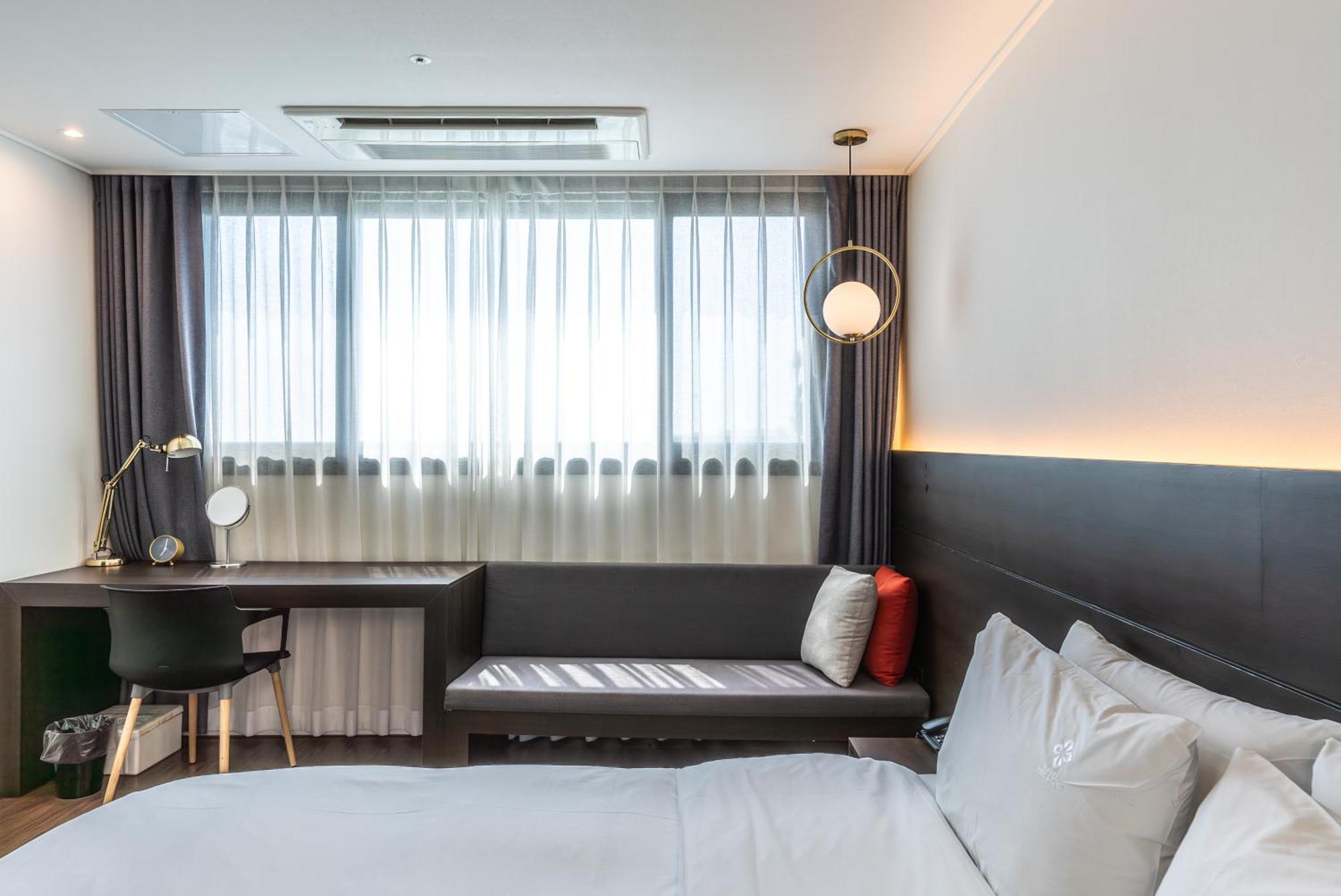 Hotel The Grang Jungmun Seogwipo Exteriör bild