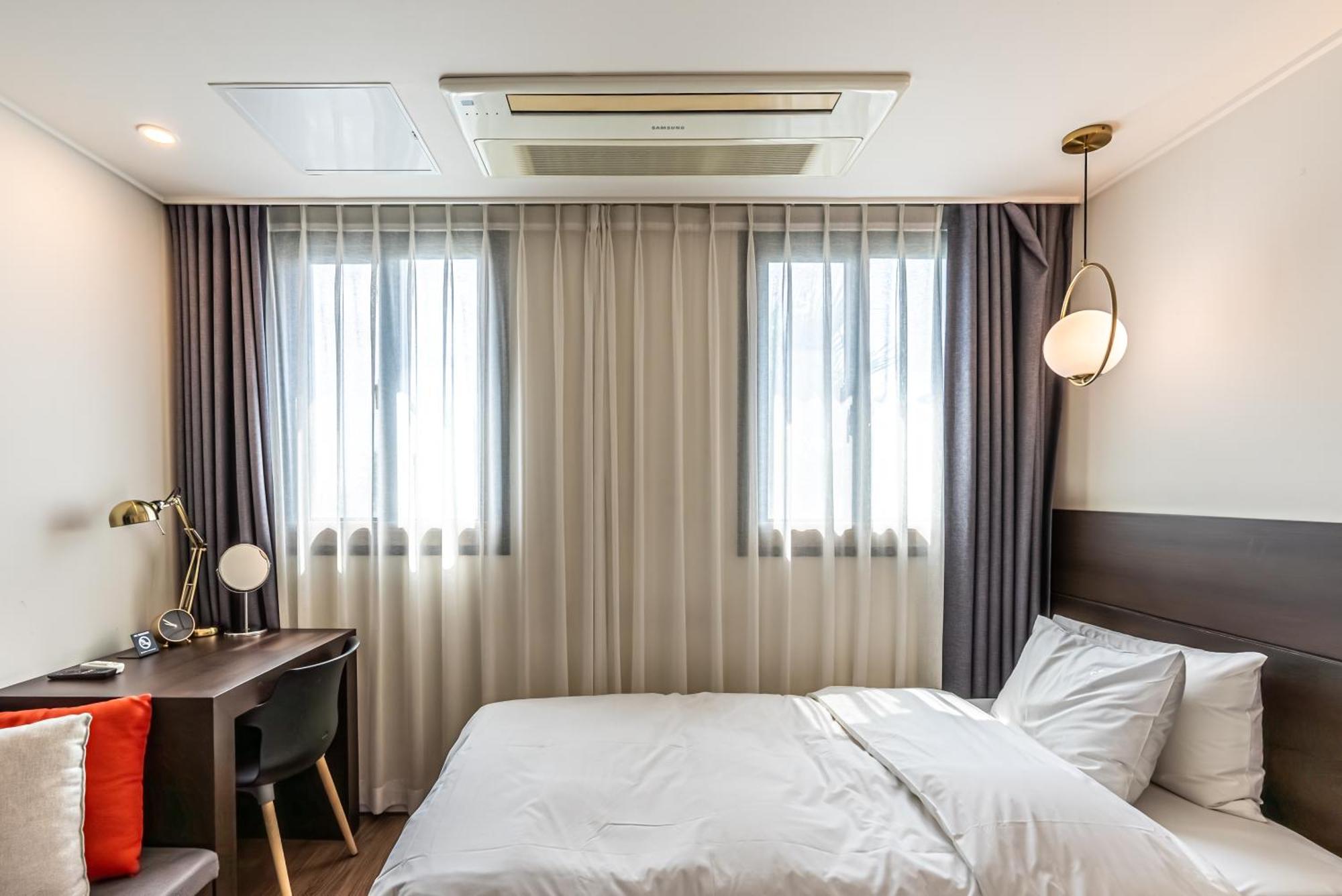 Hotel The Grang Jungmun Seogwipo Exteriör bild