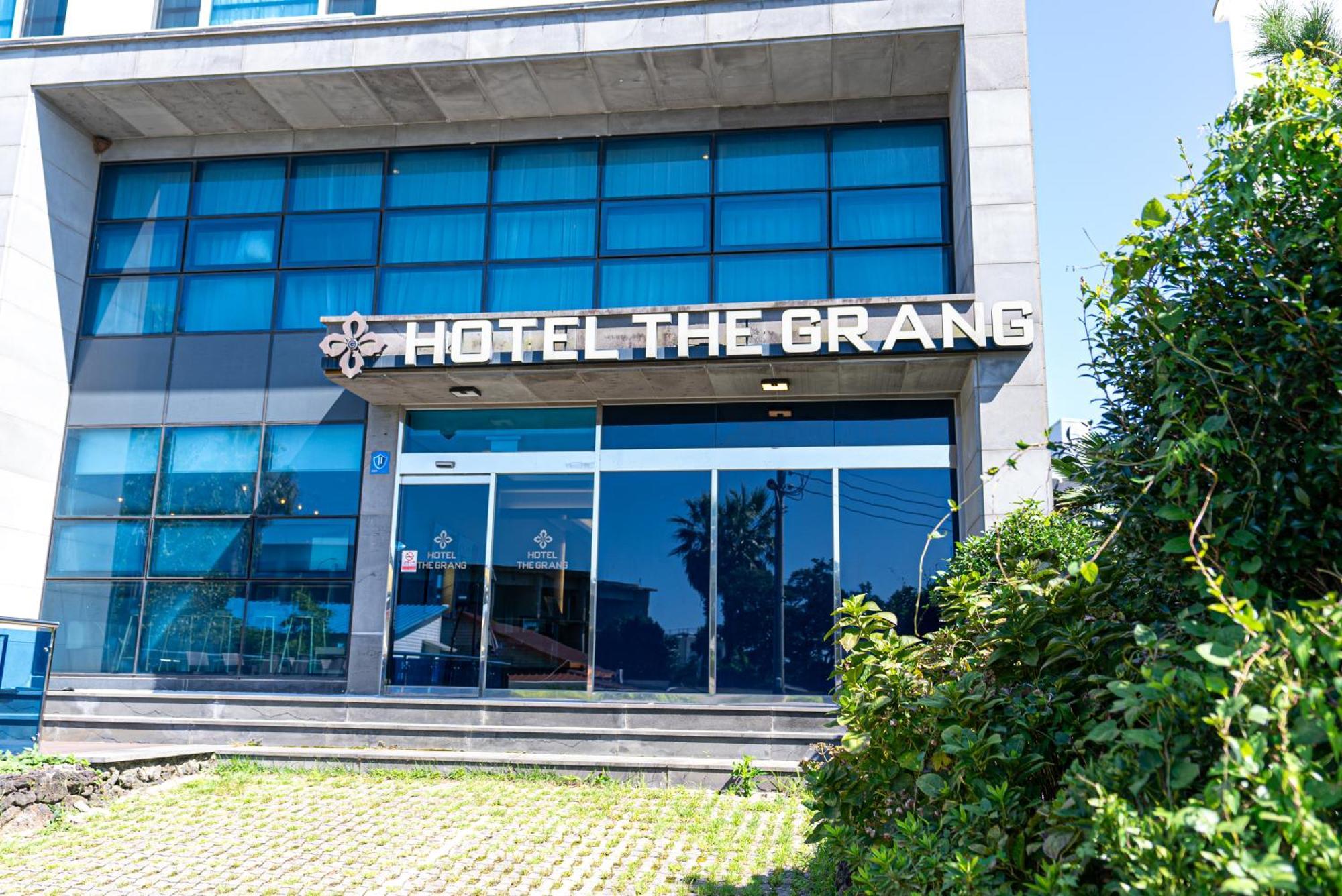 Hotel The Grang Jungmun Seogwipo Exteriör bild