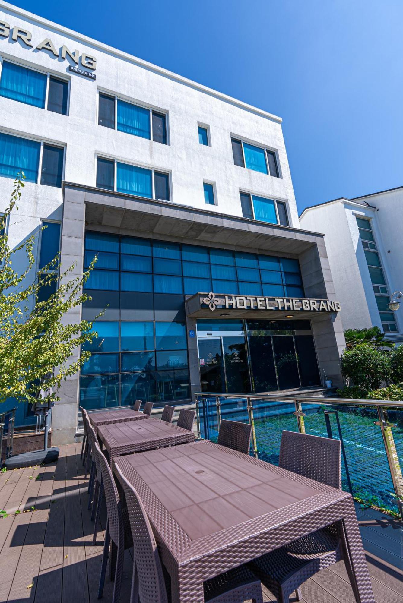 Hotel The Grang Jungmun Seogwipo Exteriör bild