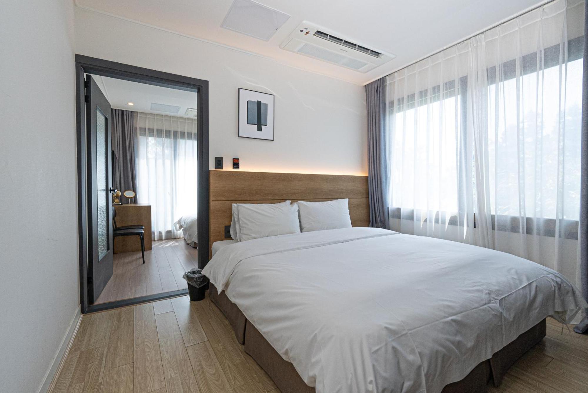 Hotel The Grang Jungmun Seogwipo Exteriör bild