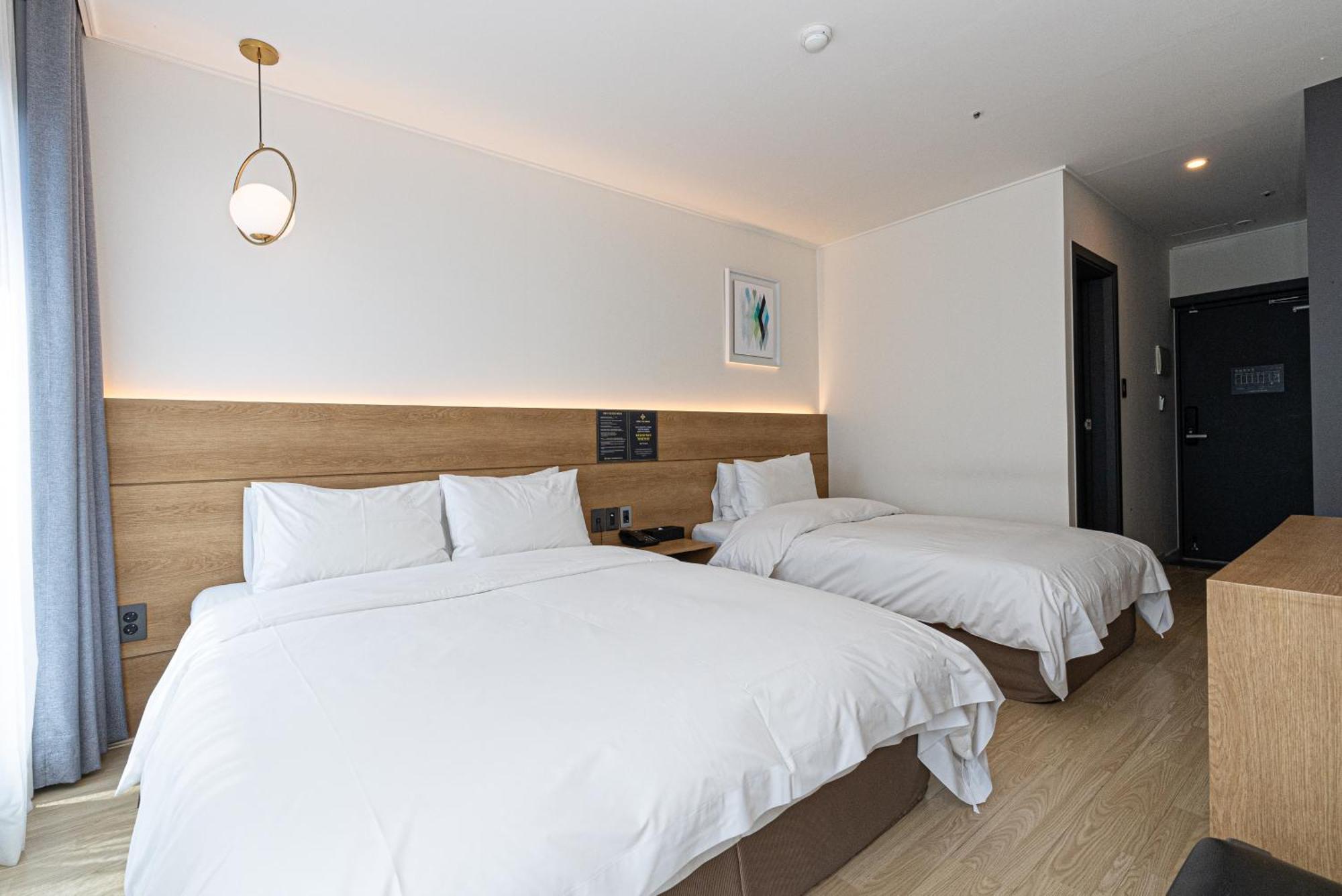 Hotel The Grang Jungmun Seogwipo Exteriör bild